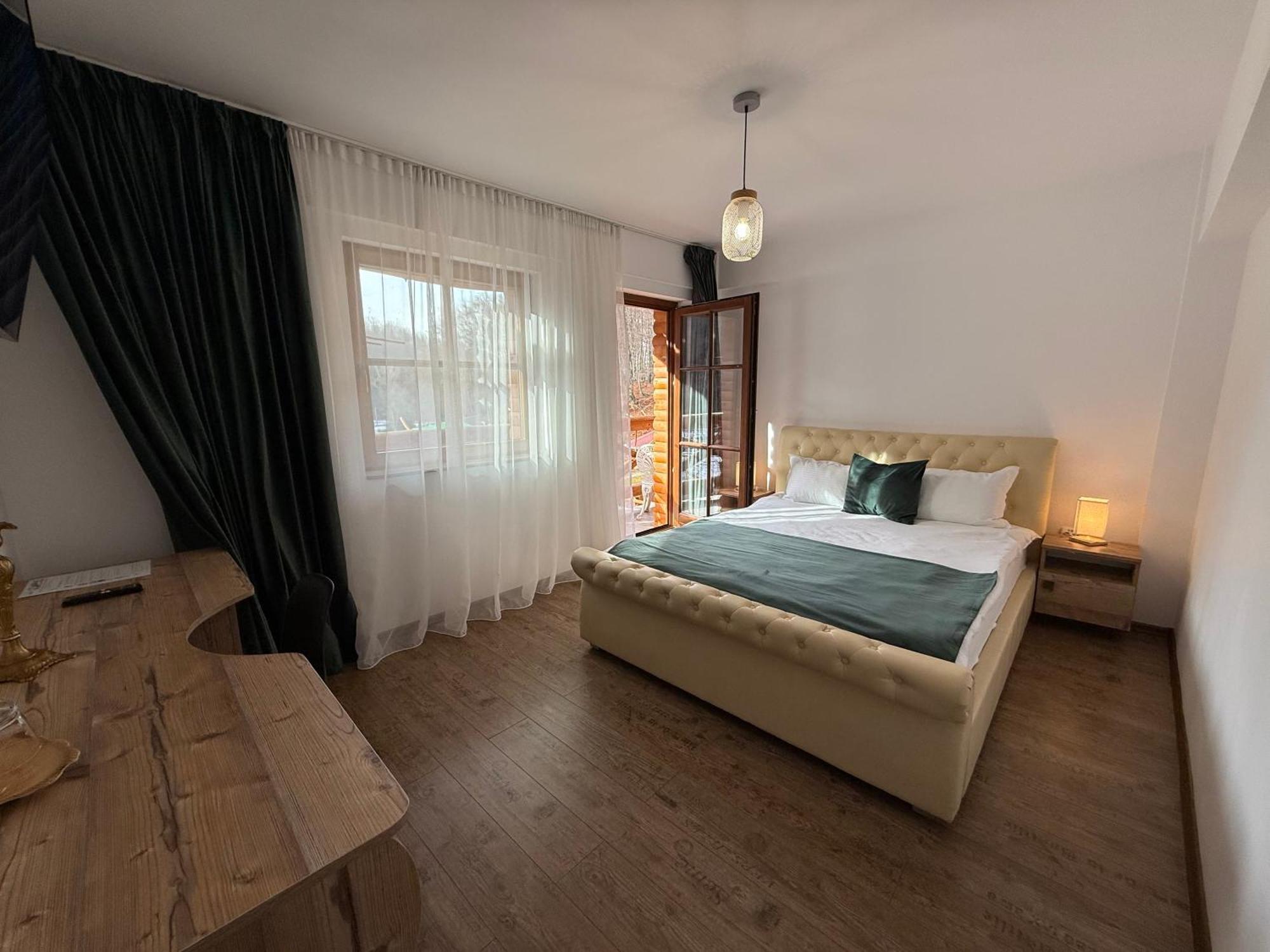 Conacul Radacinilor Hotel