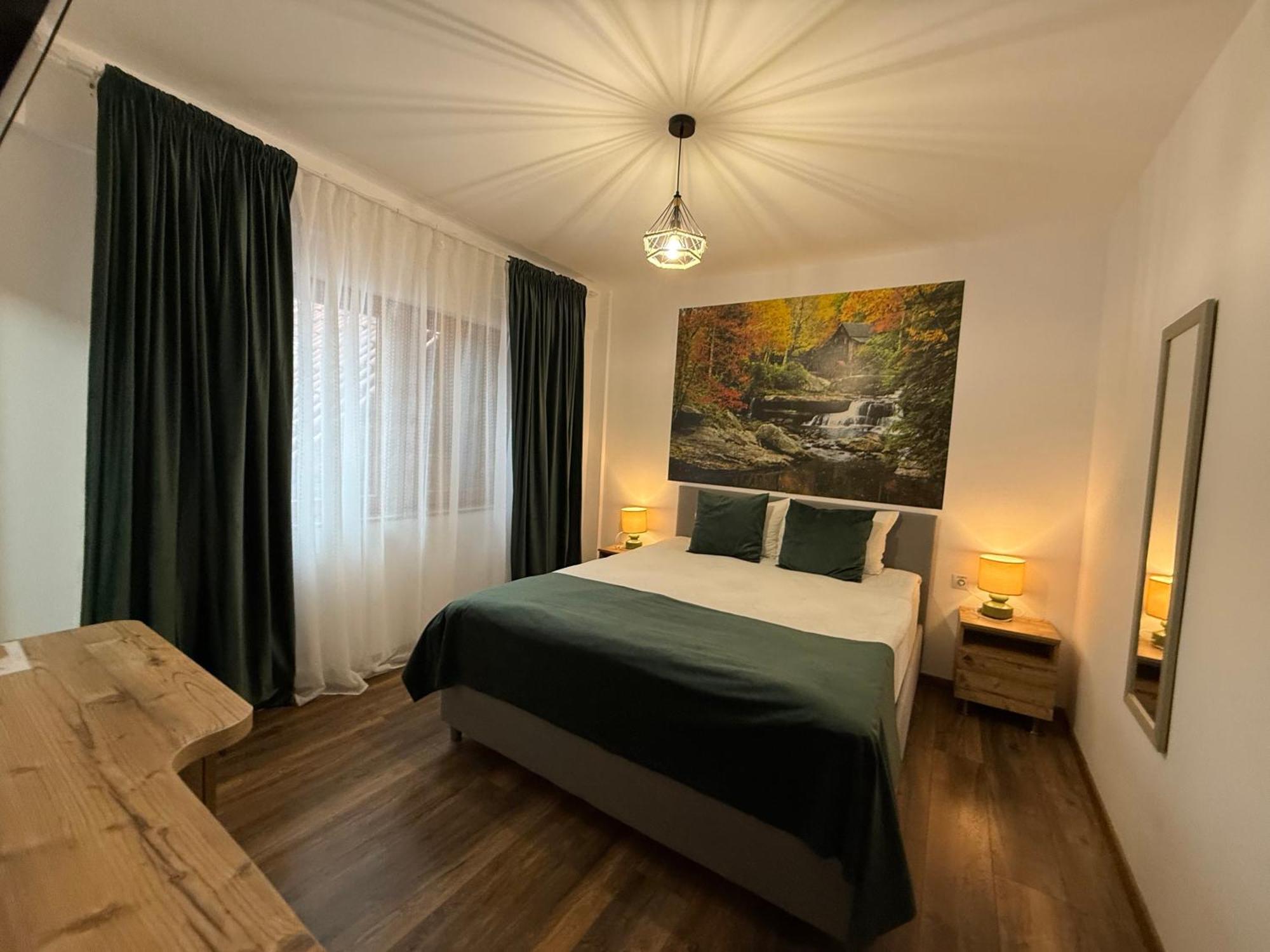 Hotel Conacul Radacinilor *