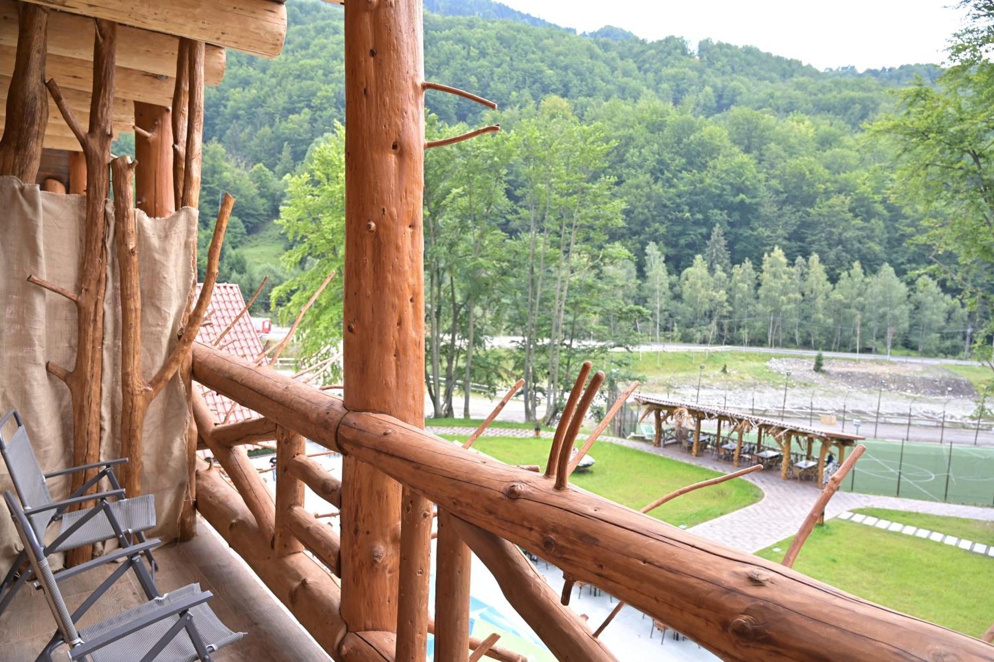 Conacul Radacinilor Hotel